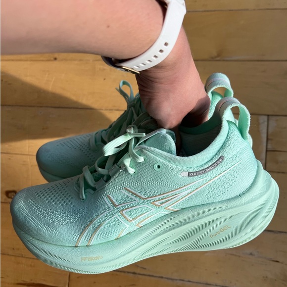 GEL-NIMBUS 26 Mint Medium Running Shoes - Picture 3 of 12